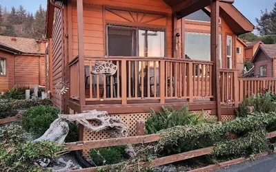 Oceanview Cabin 26 w Jacuzzi Striking Views