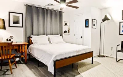 Rustic Gem 5min-asian District Full Kitchen