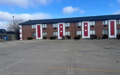 Ramada by Wyndham Cedar Rapids South