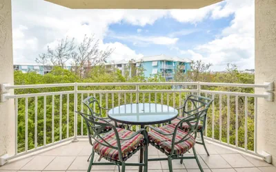 Tortuga Suite Sparkling Pool Hot Tub