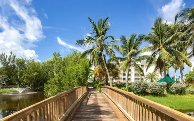 The Trinidad by Brightwild Pool View Parking