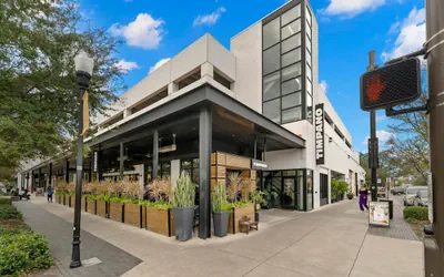 The Adaline 2 Beautiful Hyde Park 1BR Suite