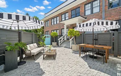 The Adaline 8 Luxury Hyde Park Apt