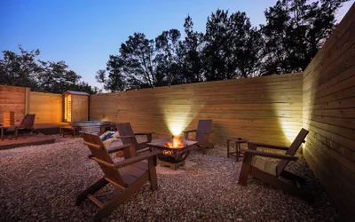 Romantic Luxury Retreat-hot/cold pool & sauna