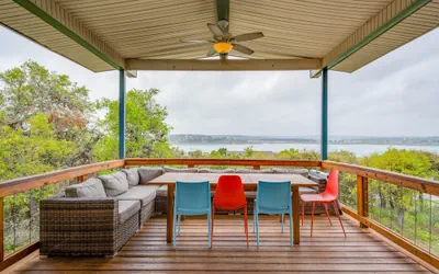 4 3 two King Beds Perfect Sunset Lake Views Pickleball Fire pit Lvl2 EV POA Pool