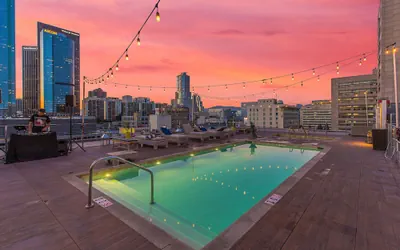 Stylish Deluxe 1BR At HWH by Oneluxstay