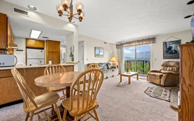 Sleeps 4 Private Balcony w Views Heated Pool