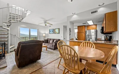 Sleeps 6 Mountain Views Heated Pool Playground