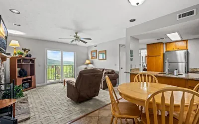 Mountain Views Indoor Pool Hot Tub Sleeps 4