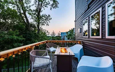 Iconic 3BD Entire House in The Heart Of Pittsburg