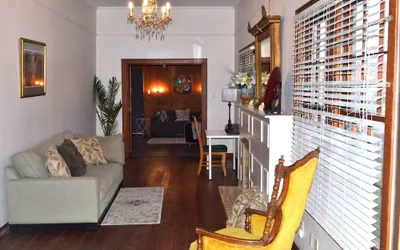 Walk to Downtown Scene