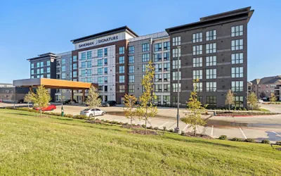 Sandman Signature Dallas Las Colinas Hotel & Suites