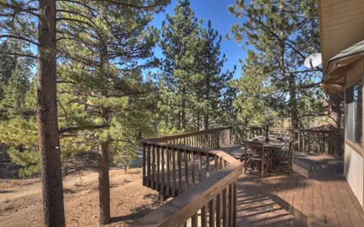 Everwood Serenity Treehouse