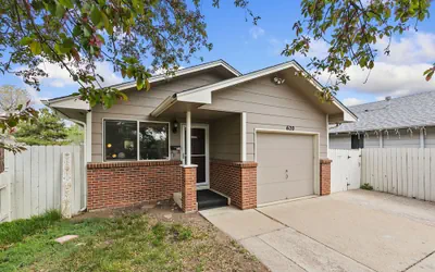 Old Town Basecamp 6 Blocks to Old Town Square