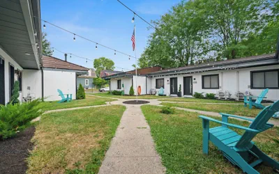 Chic City Retreat 93H