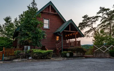 Amazing Views w Gameroom Hot Tub Pool