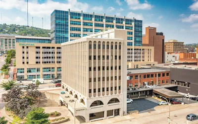 Force on 5th Avenue Hotel