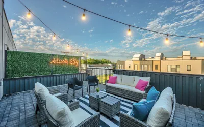 Close to DT Music City - Rooftop Views Game Room
