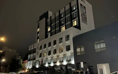 LIV Hotel Bronx - Newly Built