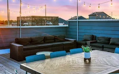 Rooftop Deck 2 Car Garage Near Downtown Nashville