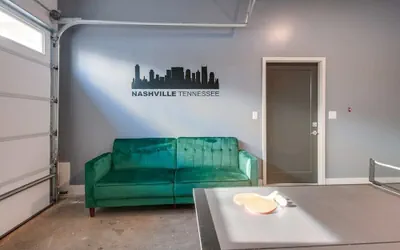 East Nash Lux - 13 Beds City Views