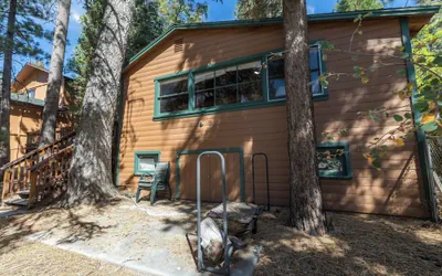 True Big Bear Lake Cabin with jacuzzi