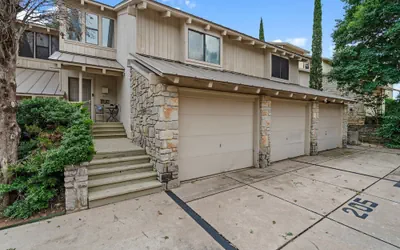 Lakeside Condo Retreat in Horseshoe Bay