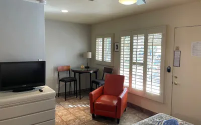 Desert Paradise Resort- Gay Men's Resort