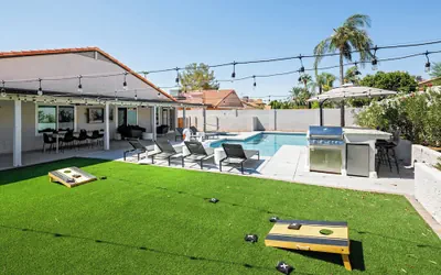 Bohemian Resort- Pool Heat Available - Golf & Games!