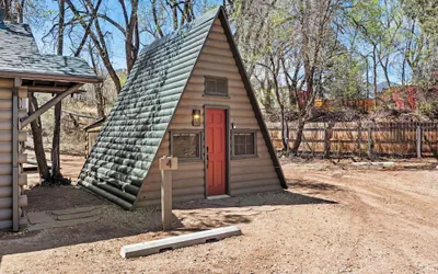 Timber Lodge Cabin 4