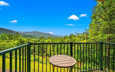Mountain Views Indoor Pool Sauna Fireplace