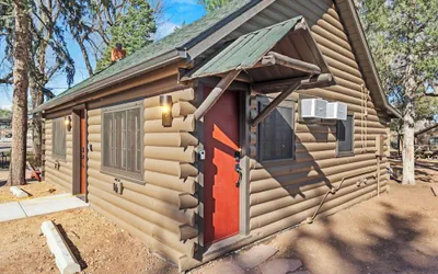 Timber Lodge Cabin 16