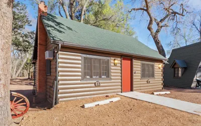 Timber Lodge Cabin 17