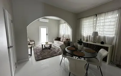 Breathtaking 2-Br Beachside Apartment