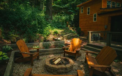 Lakefront Hilltop Cabin Hot tub Firepit