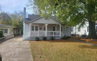 83rd Street Comfy Cottage