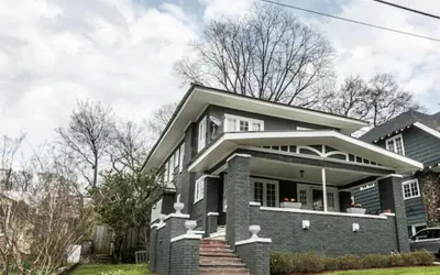 29th Street Trendy Lakeview Craftsman 8