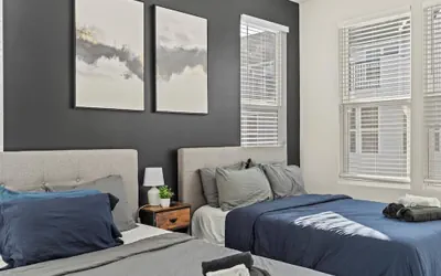 Luxe King 4BR Townhouse in Uptown CLT