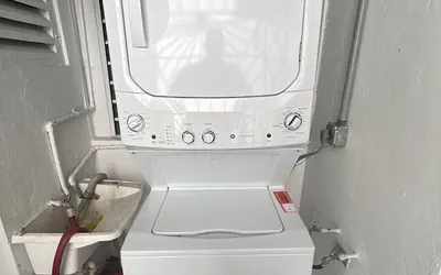 Ocean Park 2BD/2BA/Pool/Walk to beach Portocafe