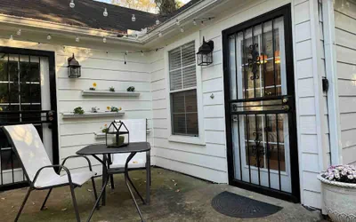 Moody Blues Studio Perfect for Work or Romance