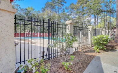 Renovated 2BR Hilton Head Home Walk to Shops