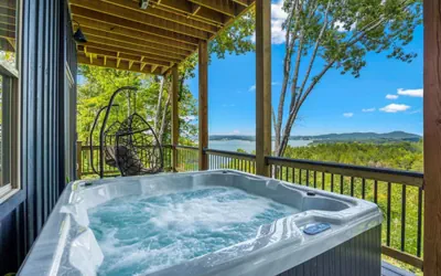 Luxury Cabin Lake Views EV Charger Game Room