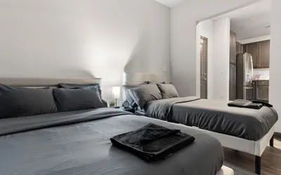 Luxe King 3BR Suite in North Raleigh