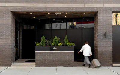 Sosuite at The Ovation - Avenue of The Arts