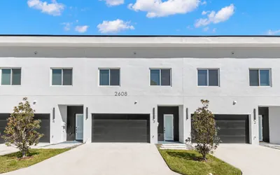 NEW Casa Sol Casa Cielo - Luxurious Newly Built Tampa Townhouses In Prime Location