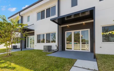 NEW Casa Sol - Luxury Townhome In Prime Location