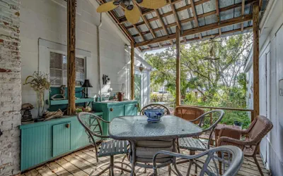 The Old Carrabelle Hotel