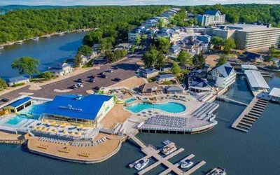 Perfect Resort Retreat Close to Everything