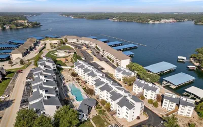 Pet-friendly Condo at Mm-19 w/ Boat Slip & Lake Views