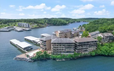 2mm Main Channel Views, Boat & PWC Slip, 2 Pools, Playground & Tennis